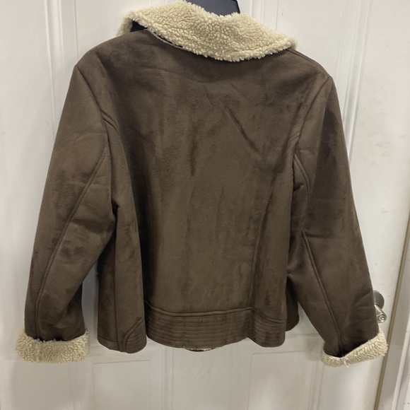 LIZ CLAIBORNE FAUX SUEDE COAT - Picture 4 of 4